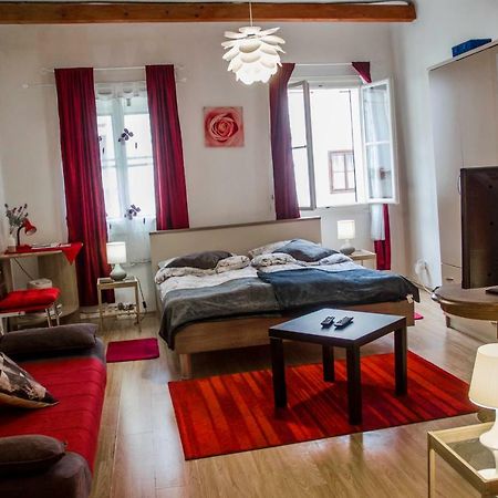 Rooms And Apartment Veral-Ka Károlyváros Kültér fotó