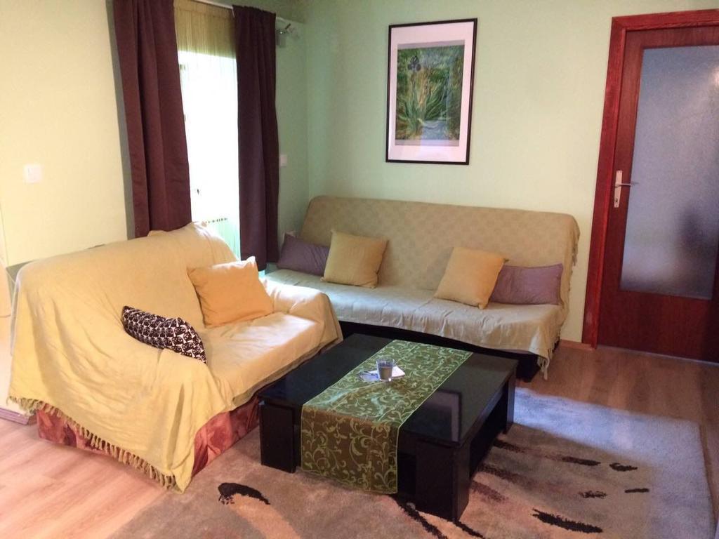 Rooms And Apartment Veral-Ka Károlyváros Kültér fotó
