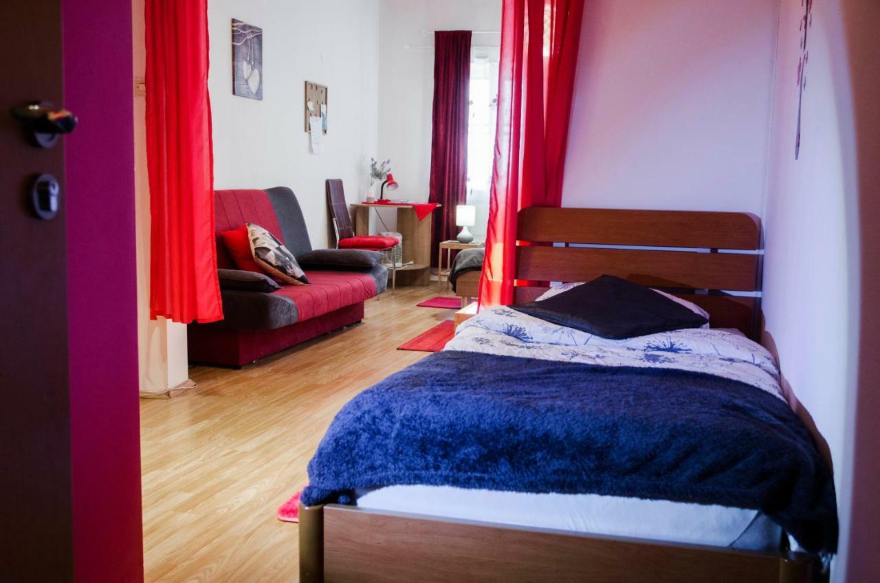 Rooms And Apartment Veral-Ka Károlyváros Kültér fotó